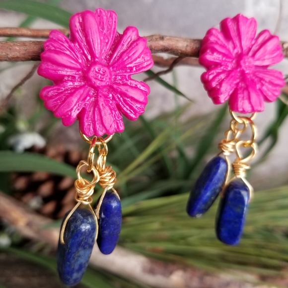 Handcrafted clay earrings - Picture 1 of 6